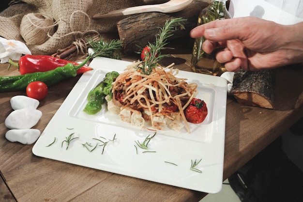 Widok talerza z domowym daniem